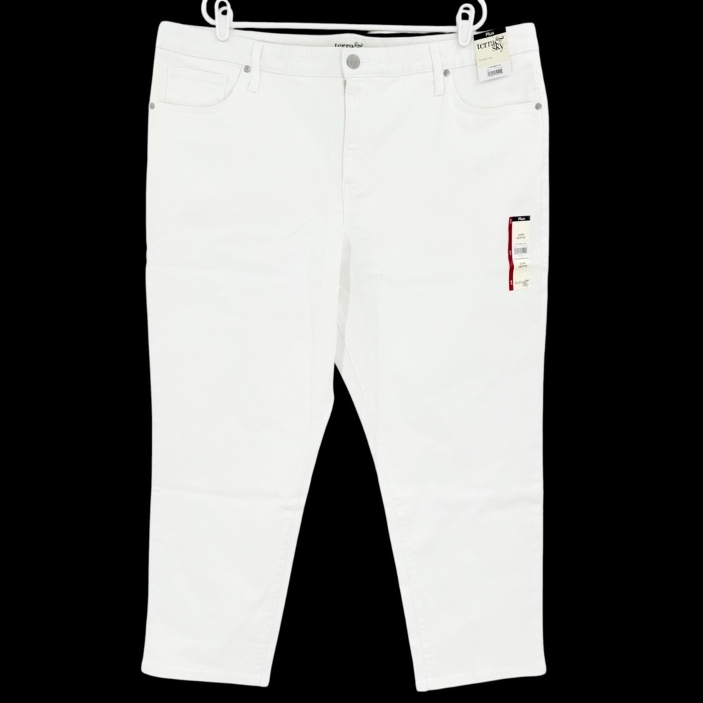 NWT Terra & Sky Women's Straight High-Rise Stretch White Denim Jeans Plus 22WP